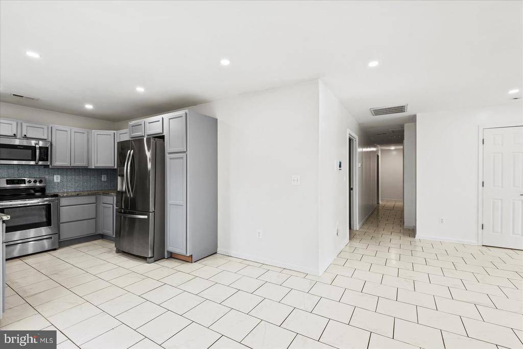 9617 THOUSAND OAKS LN, SPOTSYLVANIA, Virginia 22551, 4 Bedrooms Bedrooms, ,2 BathroomsBathrooms,Residential,9617 THOUSAND OAKS LN,VASP2037616 MLS # VASP2037616