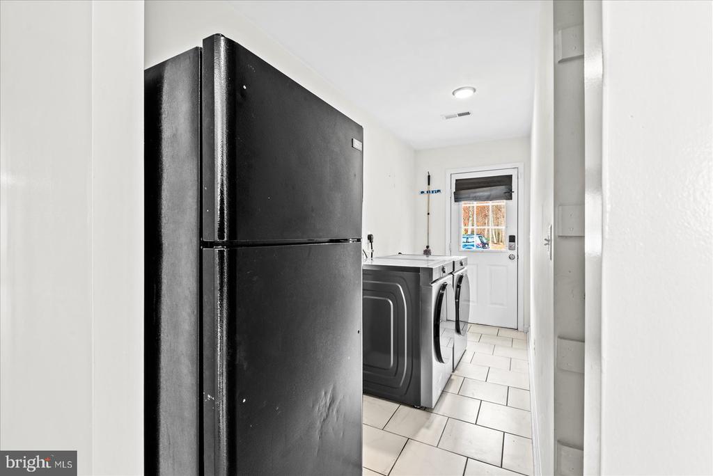 9617 THOUSAND OAKS LN, SPOTSYLVANIA, Virginia 22551, 4 Bedrooms Bedrooms, ,2 BathroomsBathrooms,Residential,9617 THOUSAND OAKS LN,VASP2037616 MLS # VASP2037616