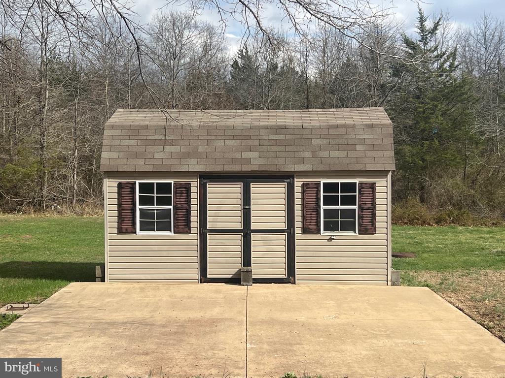 11665 FLAG ROCK DR, REMINGTON, Virginia 22734, 5 Bedrooms Bedrooms, ,3 BathroomsBathrooms,Residential,11665 FLAG ROCK DR,VAFQ2020360 MLS # VAFQ2020360