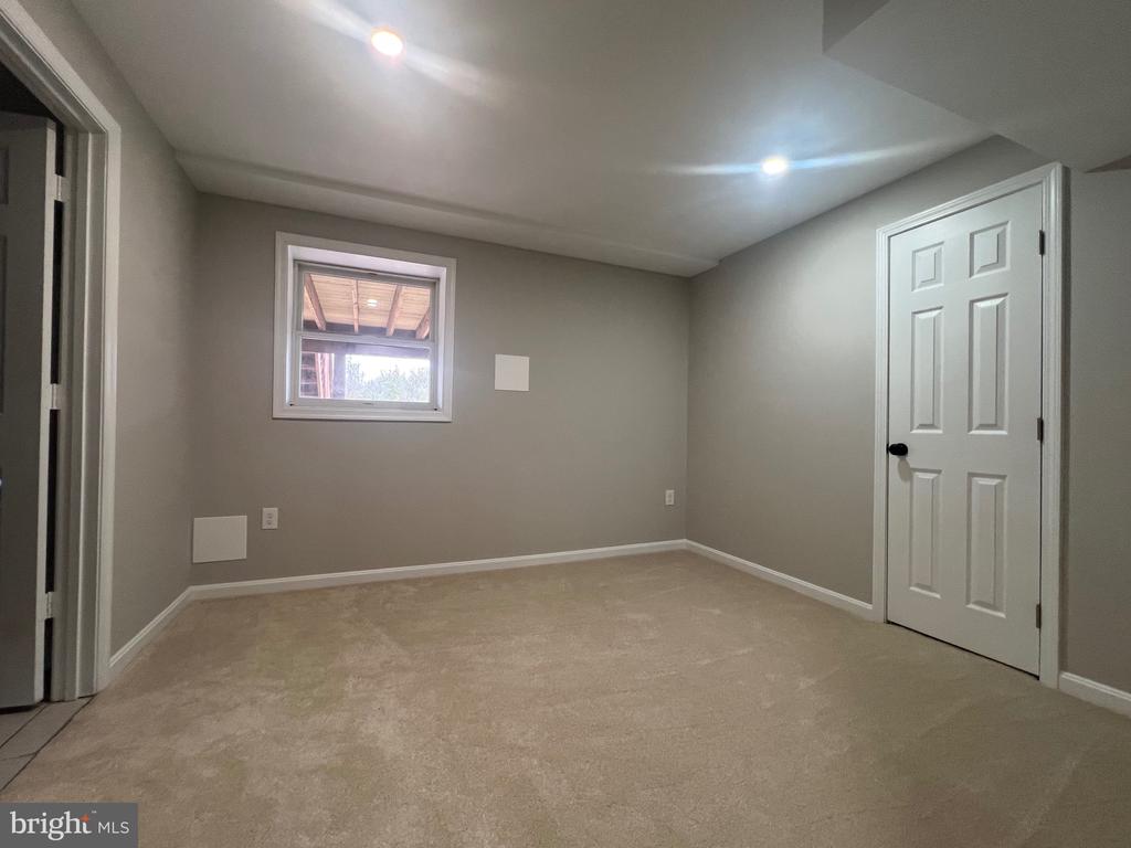 11665 FLAG ROCK DR, REMINGTON, Virginia 22734, 5 Bedrooms Bedrooms, ,3 BathroomsBathrooms,Residential,11665 FLAG ROCK DR,VAFQ2020360 MLS # VAFQ2020360