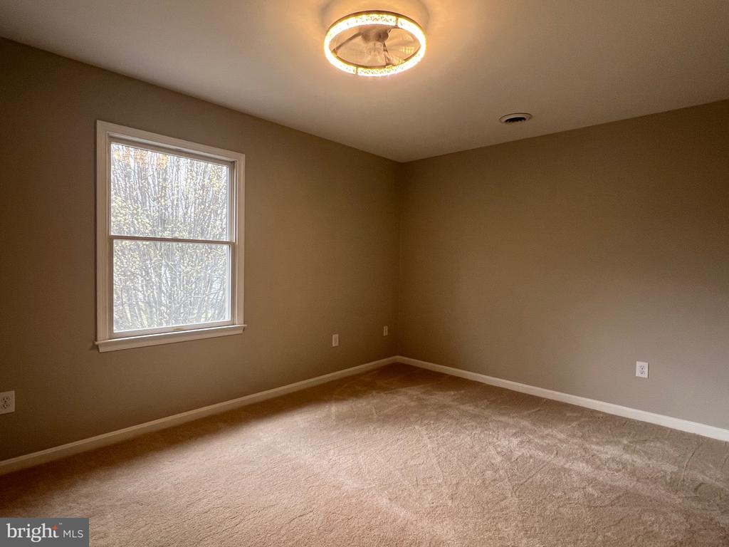 11665 FLAG ROCK DR, REMINGTON, Virginia 22734, 5 Bedrooms Bedrooms, ,3 BathroomsBathrooms,Residential,11665 FLAG ROCK DR,VAFQ2020360 MLS # VAFQ2020360