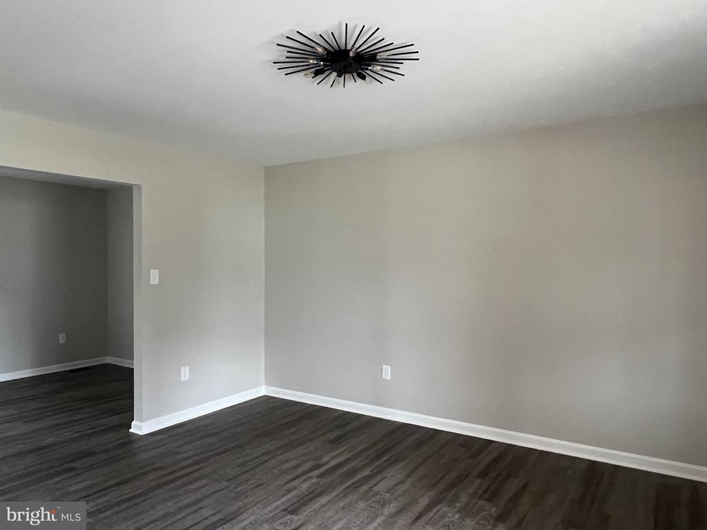 11665 FLAG ROCK DR, REMINGTON, Virginia 22734, 5 Bedrooms Bedrooms, ,3 BathroomsBathrooms,Residential,11665 FLAG ROCK DR,VAFQ2020360 MLS # VAFQ2020360