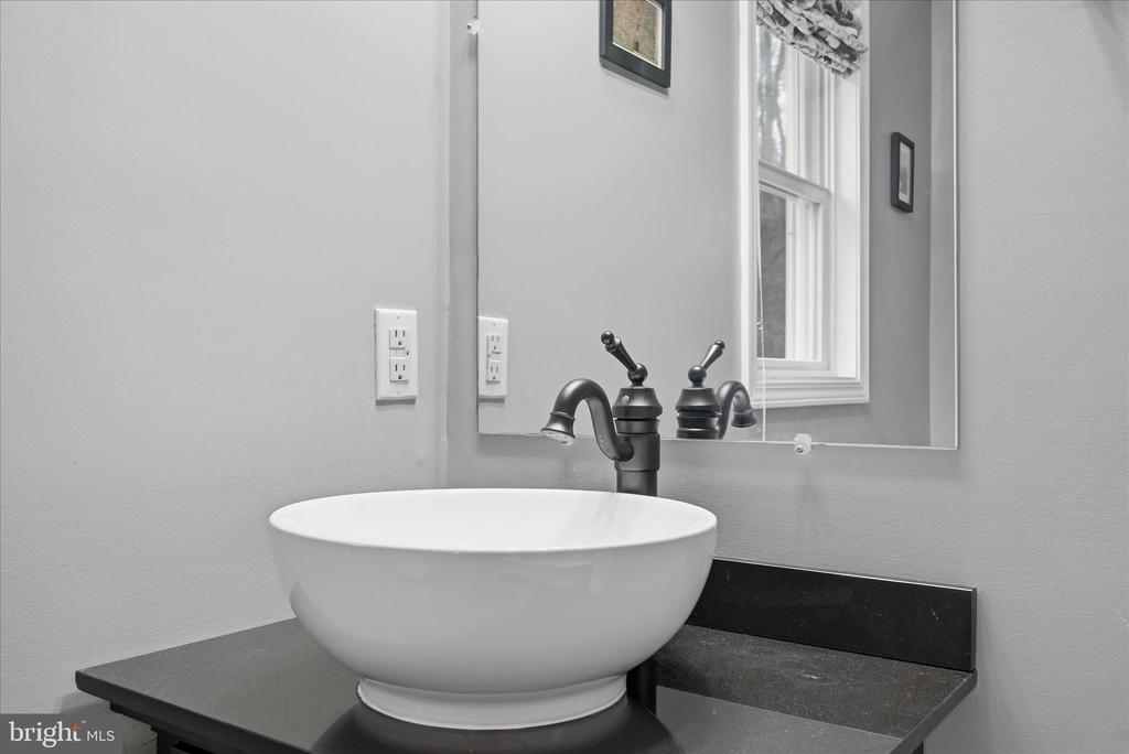 3998 HIDDEN VALLEY LN, LINDEN, Virginia, 3 Bedrooms Bedrooms, ,2 BathroomsBathrooms,Residential,3998 HIDDEN VALLEY LN,VAFQ2021012 MLS # VAFQ2021012