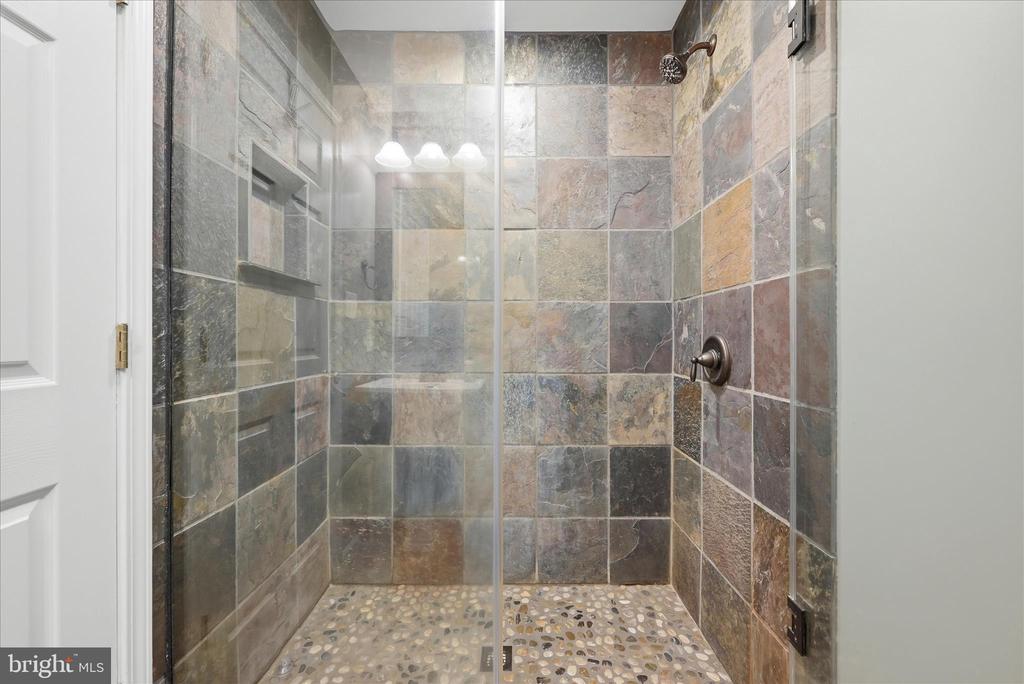 3998 HIDDEN VALLEY LN, LINDEN, Virginia, 3 Bedrooms Bedrooms, ,2 BathroomsBathrooms,Residential,3998 HIDDEN VALLEY LN,VAFQ2021012 MLS # VAFQ2021012