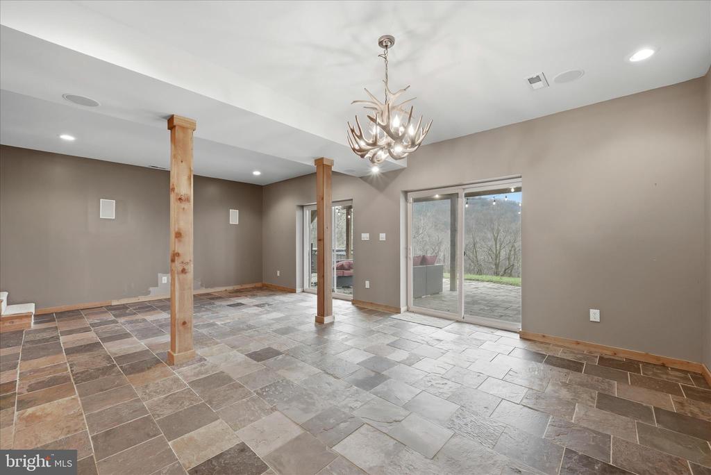 3998 HIDDEN VALLEY LN, LINDEN, Virginia, 3 Bedrooms Bedrooms, ,2 BathroomsBathrooms,Residential,3998 HIDDEN VALLEY LN,VAFQ2021012 MLS # VAFQ2021012