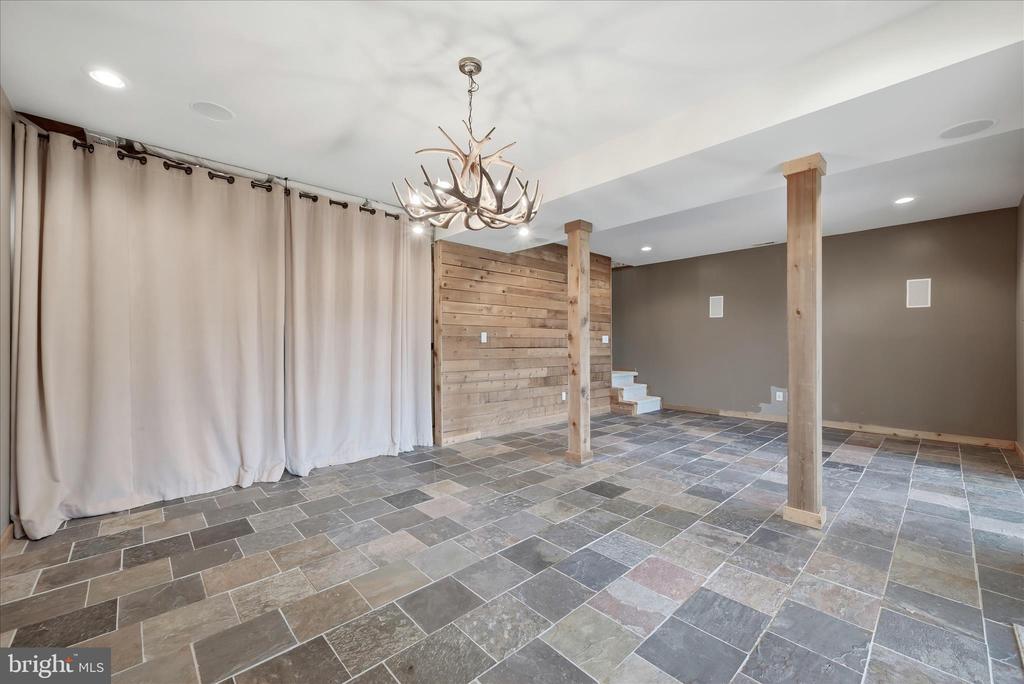 3998 HIDDEN VALLEY LN, LINDEN, Virginia, 3 Bedrooms Bedrooms, ,2 BathroomsBathrooms,Residential,3998 HIDDEN VALLEY LN,VAFQ2021012 MLS # VAFQ2021012