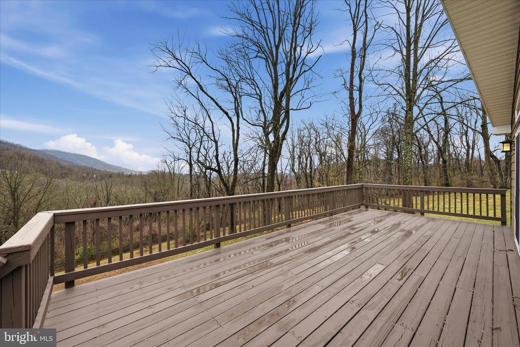 3998 HIDDEN VALLEY LN, LINDEN, Virginia, 3 Bedrooms Bedrooms, ,2 BathroomsBathrooms,Residential,3998 HIDDEN VALLEY LN,VAFQ2021012 MLS # VAFQ2021012