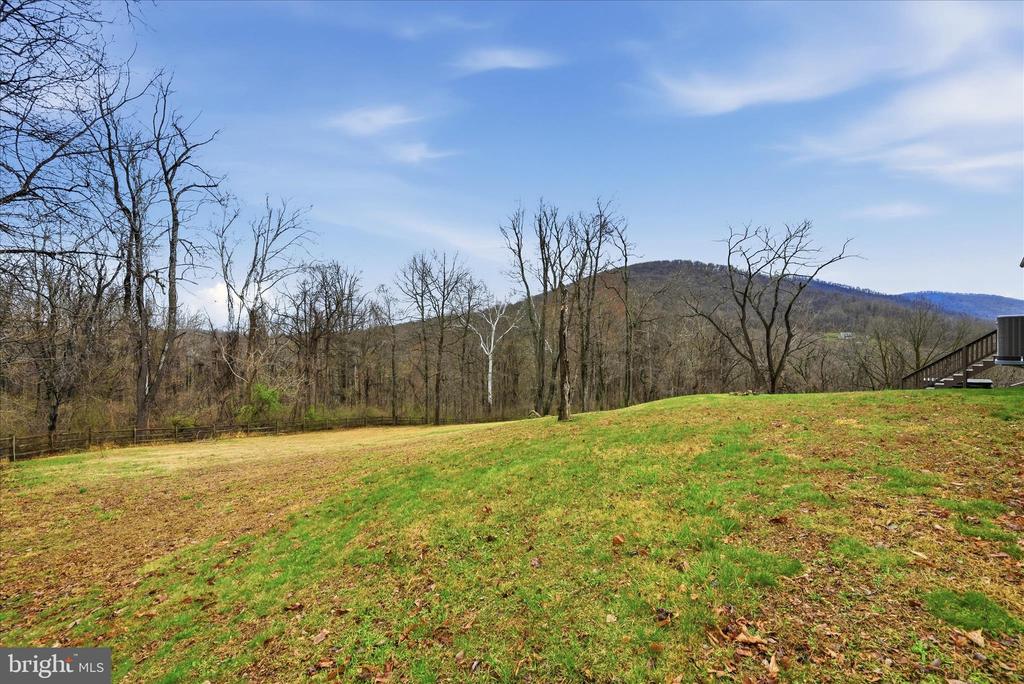 3998 HIDDEN VALLEY LN, LINDEN, Virginia, 3 Bedrooms Bedrooms, ,2 BathroomsBathrooms,Residential,3998 HIDDEN VALLEY LN,VAFQ2021012 MLS # VAFQ2021012