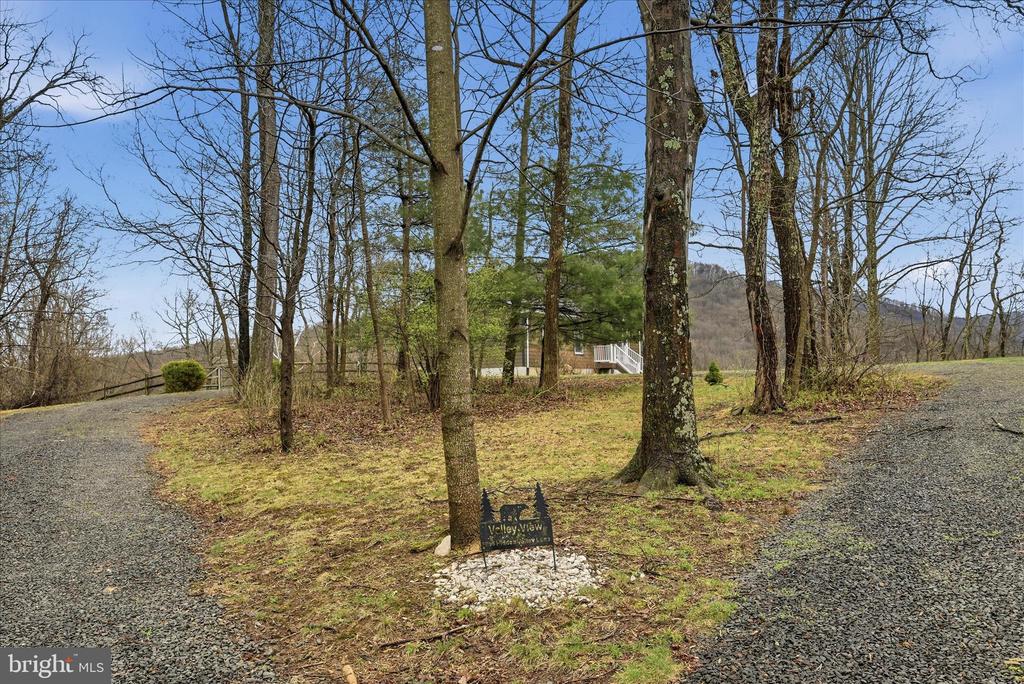 3998 HIDDEN VALLEY LN, LINDEN, Virginia, 3 Bedrooms Bedrooms, ,2 BathroomsBathrooms,Residential,3998 HIDDEN VALLEY LN,VAFQ2021012 MLS # VAFQ2021012