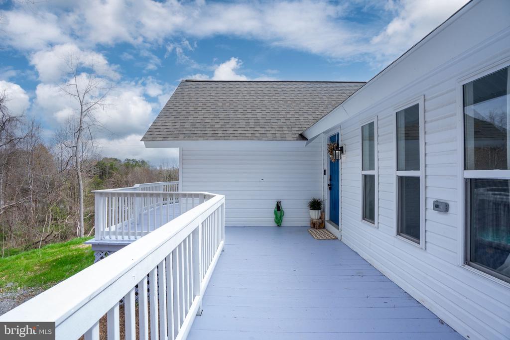 161 N ANNA DR, LOUISA, Virginia 23093, 2 Bedrooms Bedrooms, ,1 BathroomBathrooms,Residential,161 N ANNA DR,VALA2009492 MLS # VALA2009492