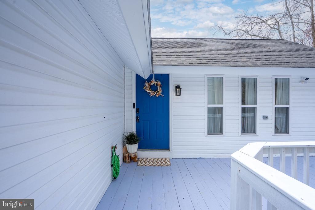 161 N ANNA DR, LOUISA, Virginia 23093, 2 Bedrooms Bedrooms, ,1 BathroomBathrooms,Residential,161 N ANNA DR,VALA2009492 MLS # VALA2009492