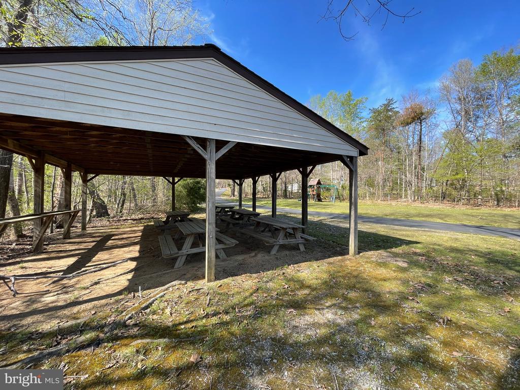 161 N ANNA DR, LOUISA, Virginia 23093, 2 Bedrooms Bedrooms, ,1 BathroomBathrooms,Residential,161 N ANNA DR,VALA2009492 MLS # VALA2009492