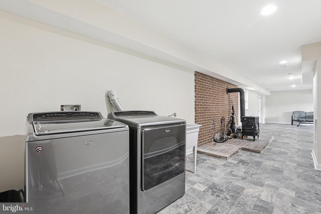 10606 RHOADS DR, FREDERICKSBURG, Virginia 22407, 4 Bedrooms Bedrooms, ,2 BathroomsBathrooms,Residential,10606 RHOADS DR,VASP2040312 MLS # VASP2040312