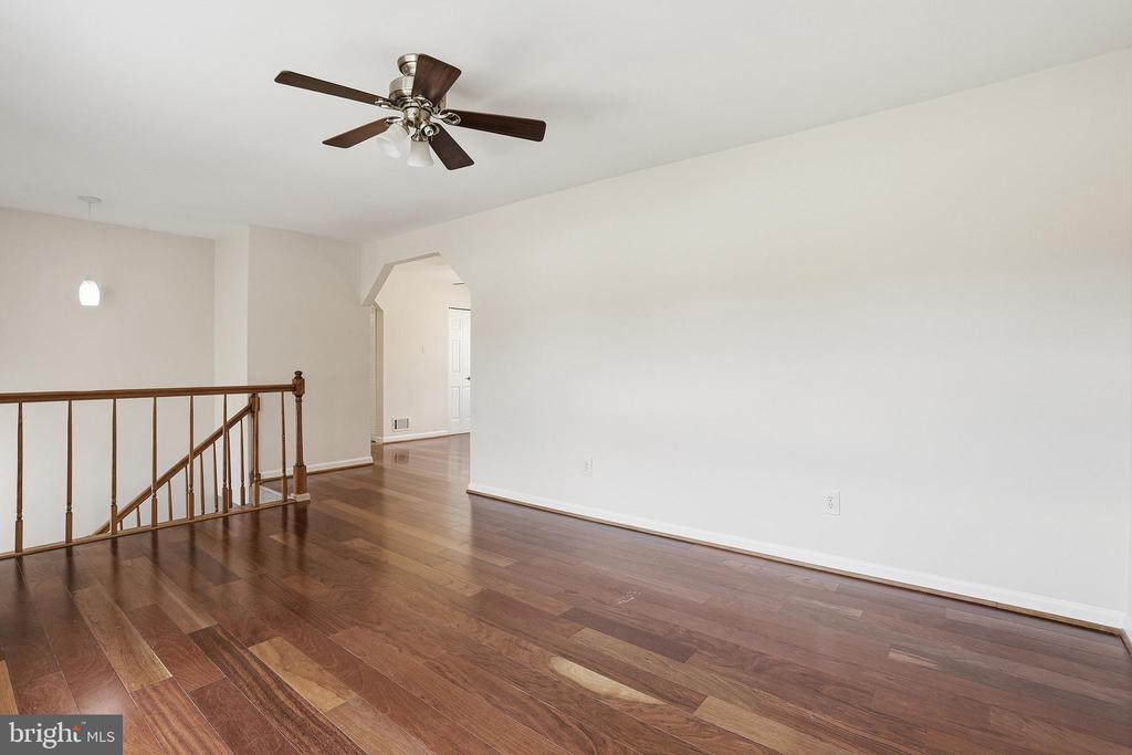 10606 RHOADS DR, FREDERICKSBURG, Virginia 22407, 4 Bedrooms Bedrooms, ,2 BathroomsBathrooms,Residential,10606 RHOADS DR,VASP2040312 MLS # VASP2040312