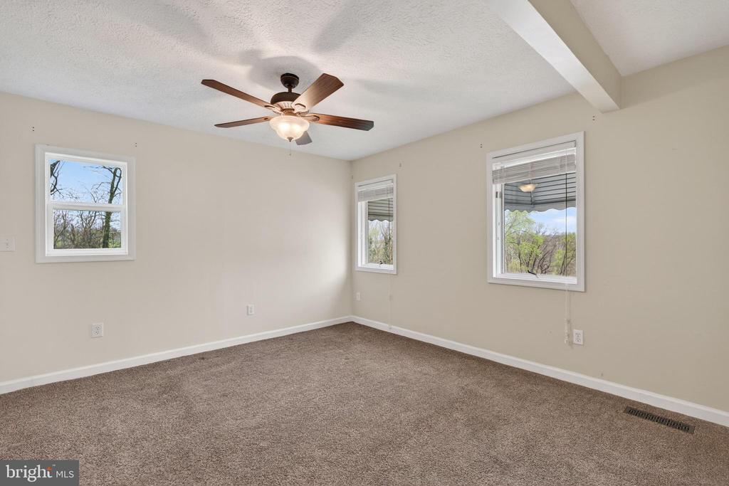 106 SHENANDOAH AVE, SHENANDOAH, Virginia 22849, 3 Bedrooms Bedrooms, ,2 BathroomsBathrooms,Residential,106 SHENANDOAH AVE,VAPA2006200 MLS # VAPA2006200