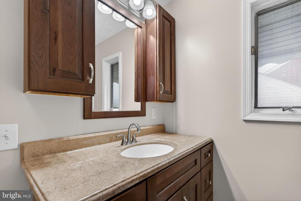 106 SHENANDOAH AVE, SHENANDOAH, Virginia 22849, 3 Bedrooms Bedrooms, ,2 BathroomsBathrooms,Residential,106 SHENANDOAH AVE,VAPA2006200 MLS # VAPA2006200