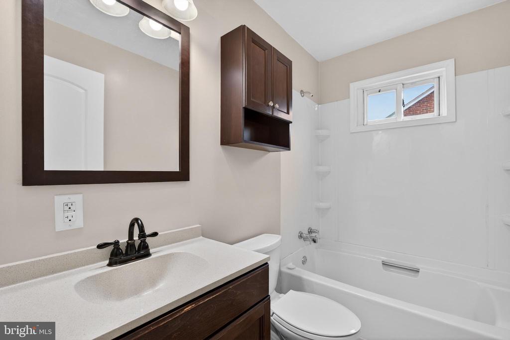 106 SHENANDOAH AVE, SHENANDOAH, Virginia 22849, 3 Bedrooms Bedrooms, ,2 BathroomsBathrooms,Residential,106 SHENANDOAH AVE,VAPA2006200 MLS # VAPA2006200