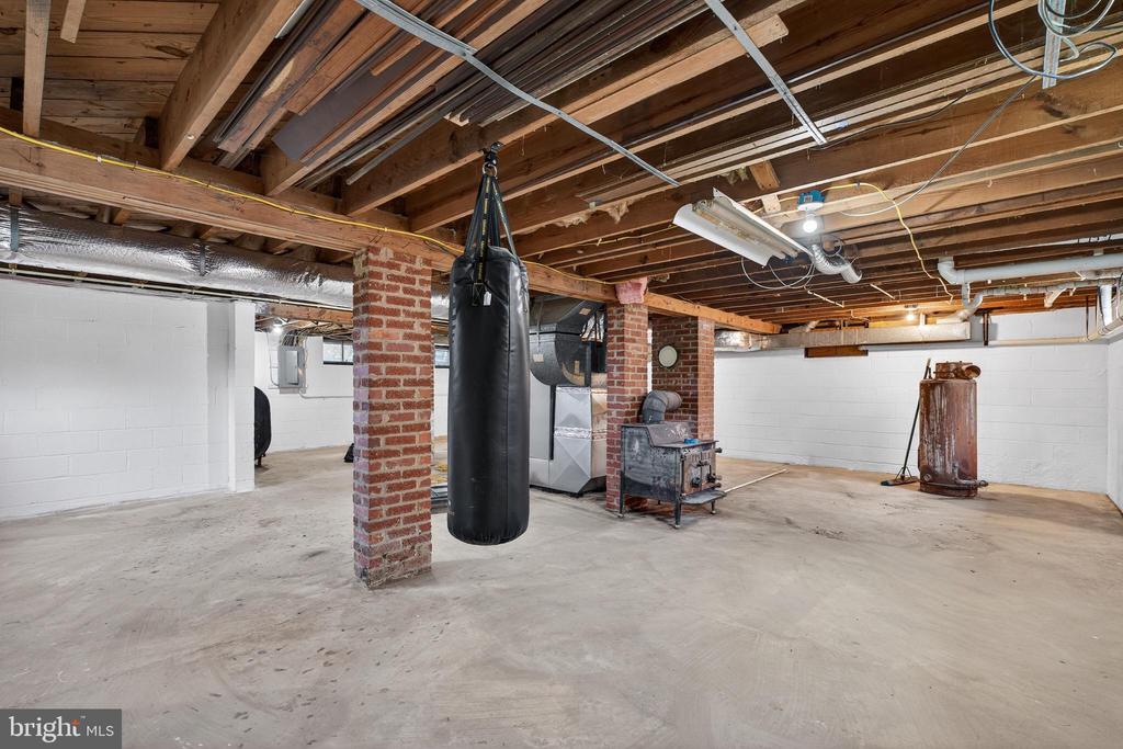 106 SHENANDOAH AVE, SHENANDOAH, Virginia 22849, 3 Bedrooms Bedrooms, ,2 BathroomsBathrooms,Residential,106 SHENANDOAH AVE,VAPA2006200 MLS # VAPA2006200