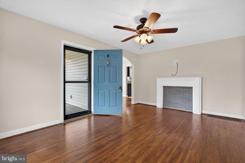 106 SHENANDOAH AVE, SHENANDOAH, Virginia 22849, 3 Bedrooms Bedrooms, ,2 BathroomsBathrooms,Residential,106 SHENANDOAH AVE,VAPA2006200 MLS # VAPA2006200