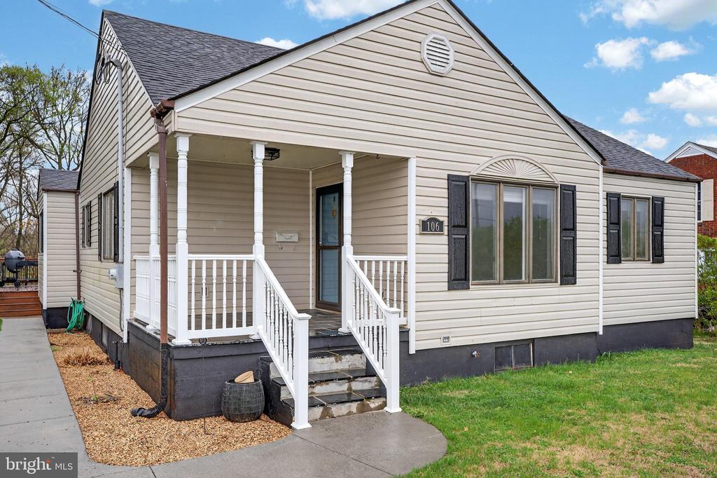 106 SHENANDOAH AVE, SHENANDOAH, Virginia 22849, 3 Bedrooms Bedrooms, ,2 BathroomsBathrooms,Residential,106 SHENANDOAH AVE,VAPA2006200 MLS # VAPA2006200