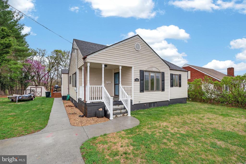 106 SHENANDOAH AVE, SHENANDOAH, Virginia 22849, 3 Bedrooms Bedrooms, ,2 BathroomsBathrooms,Residential,106 SHENANDOAH AVE,VAPA2006200 MLS # VAPA2006200