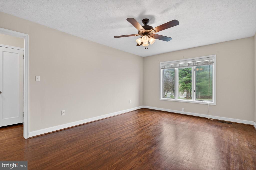 106 SHENANDOAH AVE, SHENANDOAH, Virginia 22849, 3 Bedrooms Bedrooms, ,2 BathroomsBathrooms,Residential,106 SHENANDOAH AVE,VAPA2006200 MLS # VAPA2006200