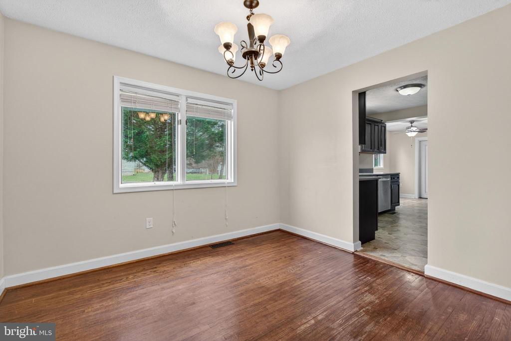 106 SHENANDOAH AVE, SHENANDOAH, Virginia 22849, 3 Bedrooms Bedrooms, ,2 BathroomsBathrooms,Residential,106 SHENANDOAH AVE,VAPA2006200 MLS # VAPA2006200