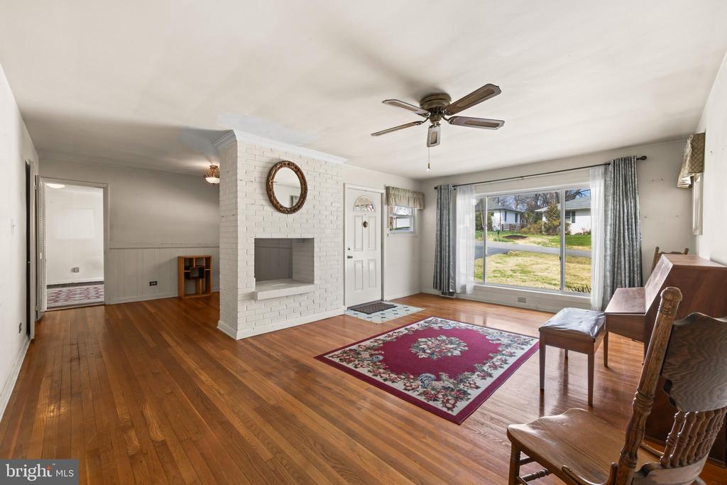 1730 CONCORD DR, CHARLOTTESVILLE, Virginia 22901, 3 Bedrooms Bedrooms, ,2 BathroomsBathrooms,Residential,1730 CONCORD DR,VACO2000222 MLS # VACO2000222