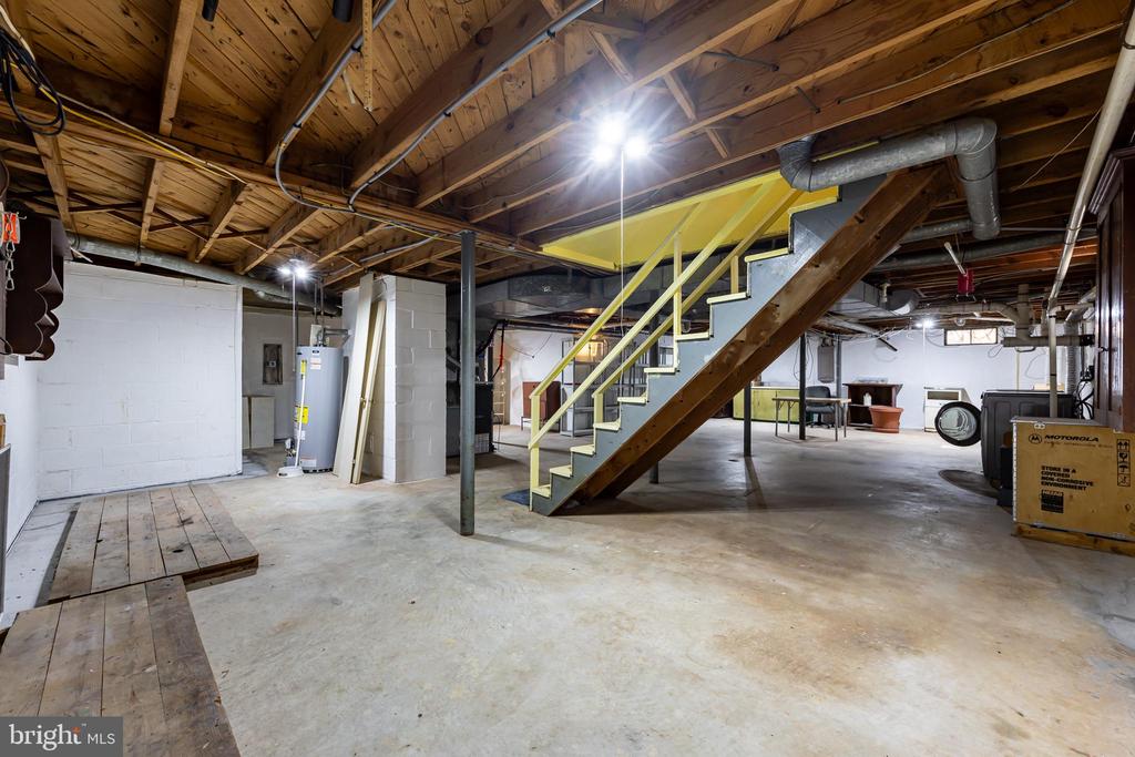 1730 CONCORD DR, CHARLOTTESVILLE, Virginia 22901, 3 Bedrooms Bedrooms, ,2 BathroomsBathrooms,Residential,1730 CONCORD DR,VACO2000222 MLS # VACO2000222