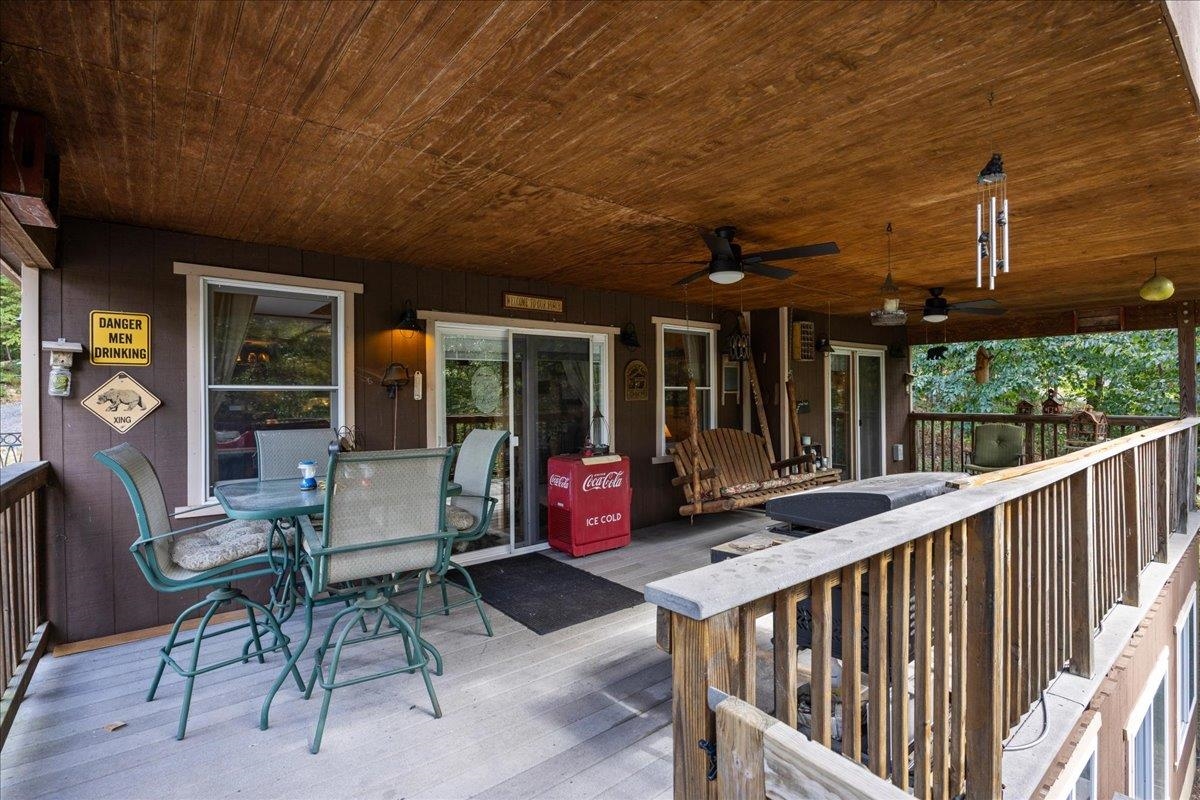 867 BLACKBERRY LN, NEW MARKET, Virginia 22844, 3 Bedrooms Bedrooms, ,2 BathroomsBathrooms,Residential,Laughing Bear Mountain Lodge,867 BLACKBERRY LN,669035 MLS # 669035