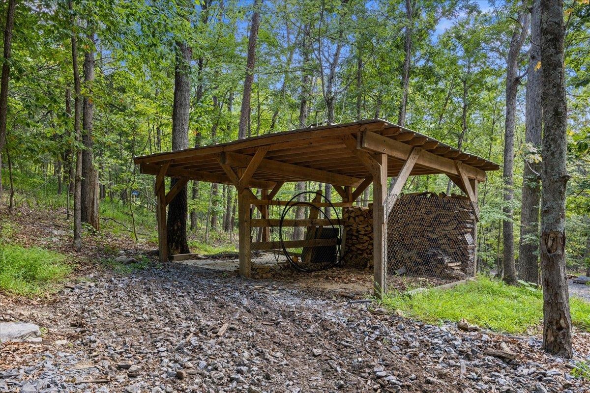 867 BLACKBERRY LN, NEW MARKET, Virginia 22844, 3 Bedrooms Bedrooms, ,2 BathroomsBathrooms,Residential,Laughing Bear Mountain Lodge,867 BLACKBERRY LN,669035 MLS # 669035