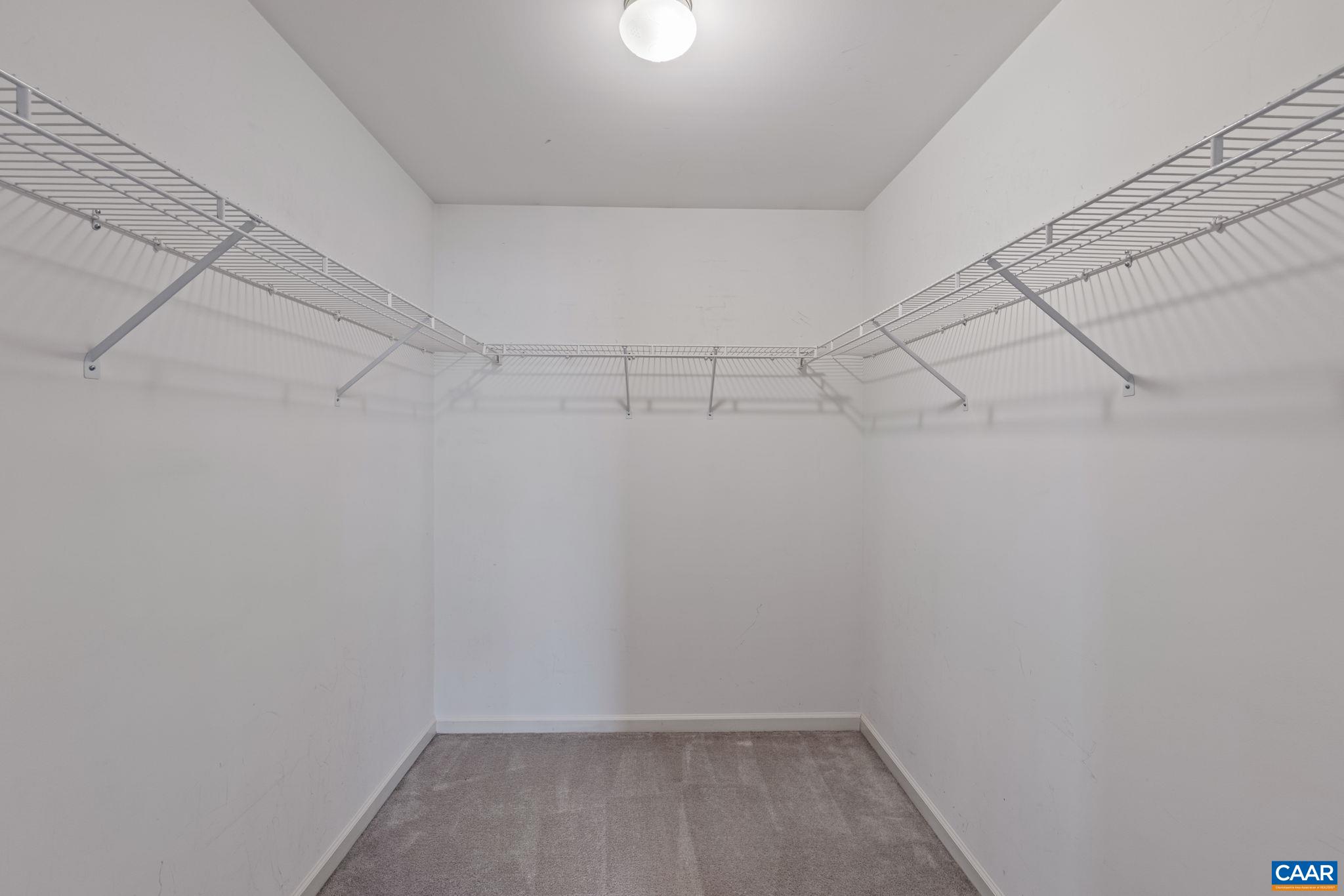 442 W ROSEWOOD DR, BARBOURSVILLE, Virginia 22923, 3 Bedrooms Bedrooms, ,3 BathroomsBathrooms,Residential,442 W ROSEWOOD DR,675072 MLS # 675072