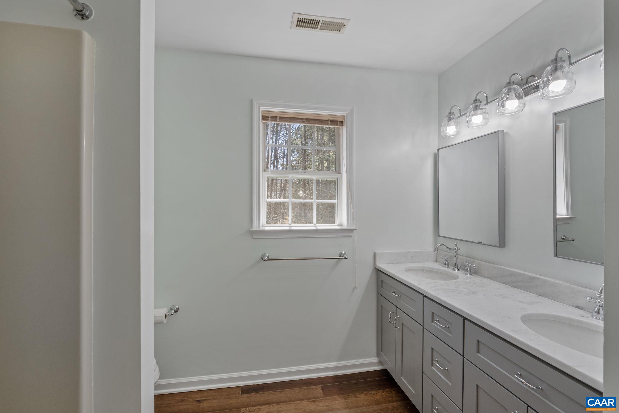 442 W ROSEWOOD DR, BARBOURSVILLE, Virginia 22923, 3 Bedrooms Bedrooms, ,3 BathroomsBathrooms,Residential,442 W ROSEWOOD DR,675072 MLS # 675072