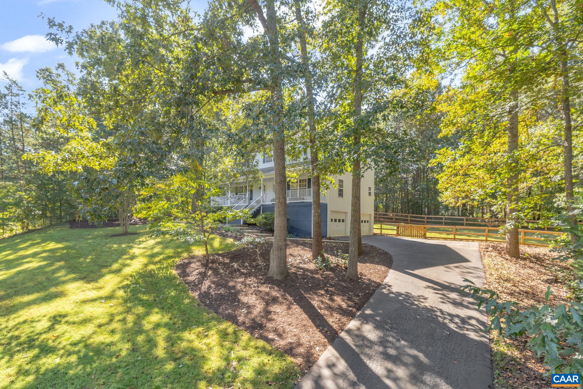 442 W ROSEWOOD DR, BARBOURSVILLE, Virginia 22923, 3 Bedrooms Bedrooms, ,3 BathroomsBathrooms,Residential,442 W ROSEWOOD DR,675072 MLS # 675072