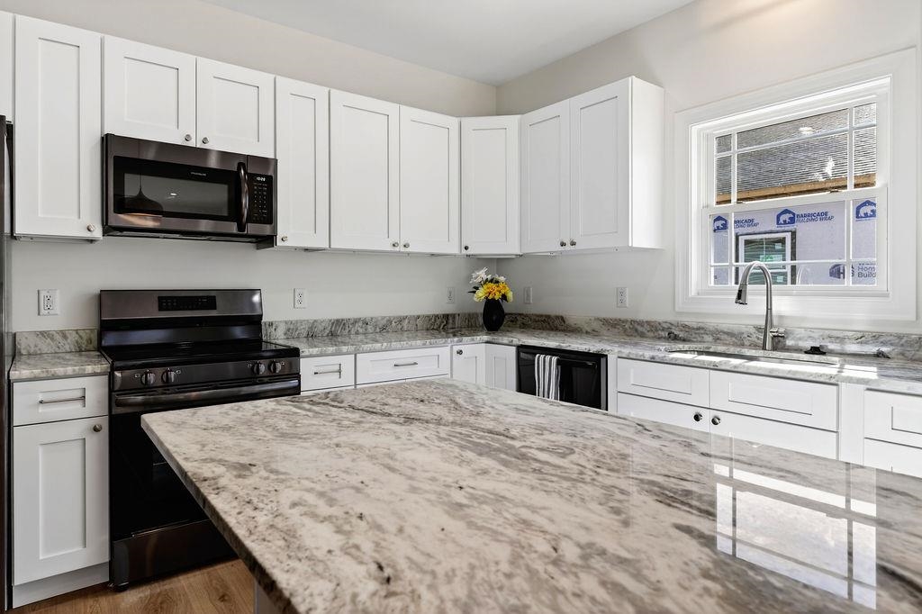 1303 EAST MAIN ST, WAYNESBORO, Virginia 22980, 3 Bedrooms Bedrooms, ,2 BathroomsBathrooms,Residential,1303 EAST MAIN ST,675113 MLS # 675113