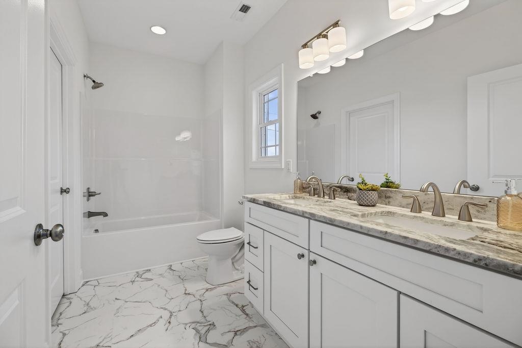 1303 EAST MAIN ST, WAYNESBORO, Virginia 22980, 3 Bedrooms Bedrooms, ,2 BathroomsBathrooms,Residential,1303 EAST MAIN ST,675113 MLS # 675113