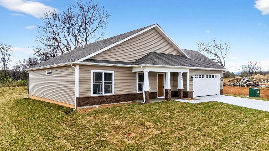 230 LANGLEY DR, WAYNESBORO, Virginia 22980, 3 Bedrooms Bedrooms, ,2 BathroomsBathrooms,Residential,230 LANGLEY DR,675114 MLS # 675114