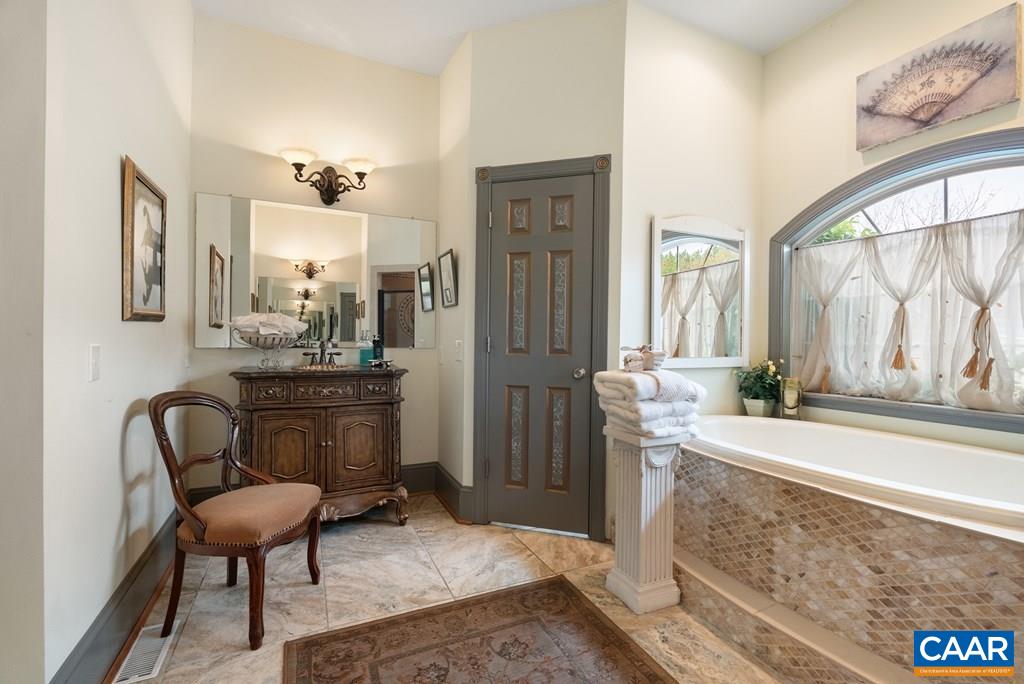 574 OLD KINGS RD, DRAKES BRANCH, Virginia 23937, 4 Bedrooms Bedrooms, ,3 BathroomsBathrooms,Residential,574 OLD KINGS RD,675128 MLS # 675128