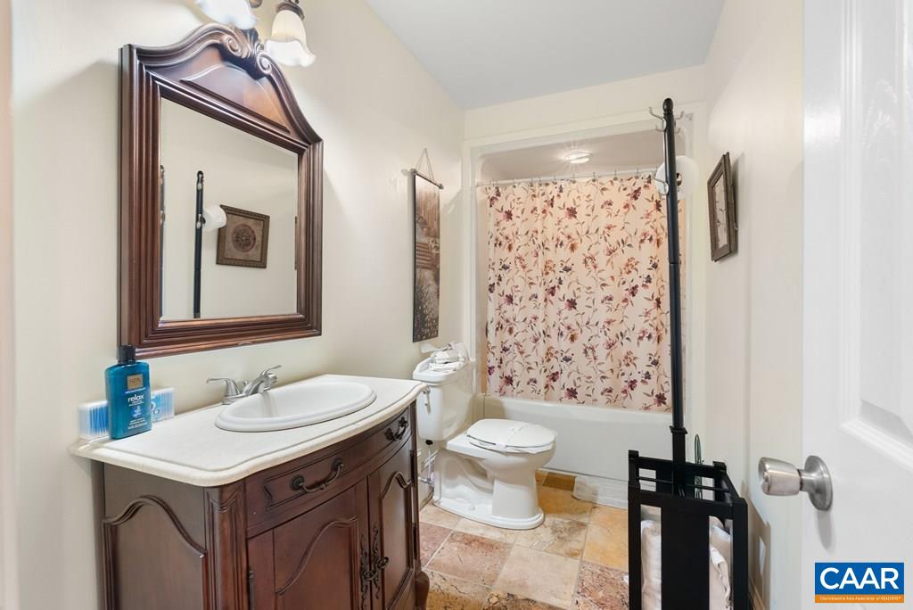 574 OLD KINGS RD, DRAKES BRANCH, Virginia 23937, 4 Bedrooms Bedrooms, ,3 BathroomsBathrooms,Residential,574 OLD KINGS RD,675128 MLS # 675128