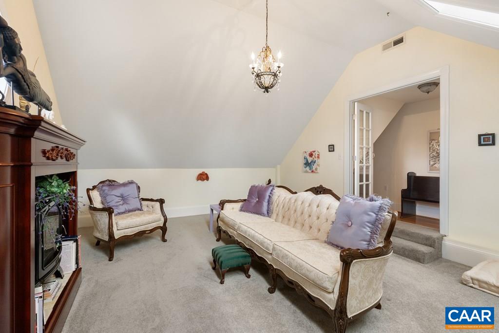 574 OLD KINGS RD, DRAKES BRANCH, Virginia 23937, 4 Bedrooms Bedrooms, ,3 BathroomsBathrooms,Residential,574 OLD KINGS RD,675128 MLS # 675128