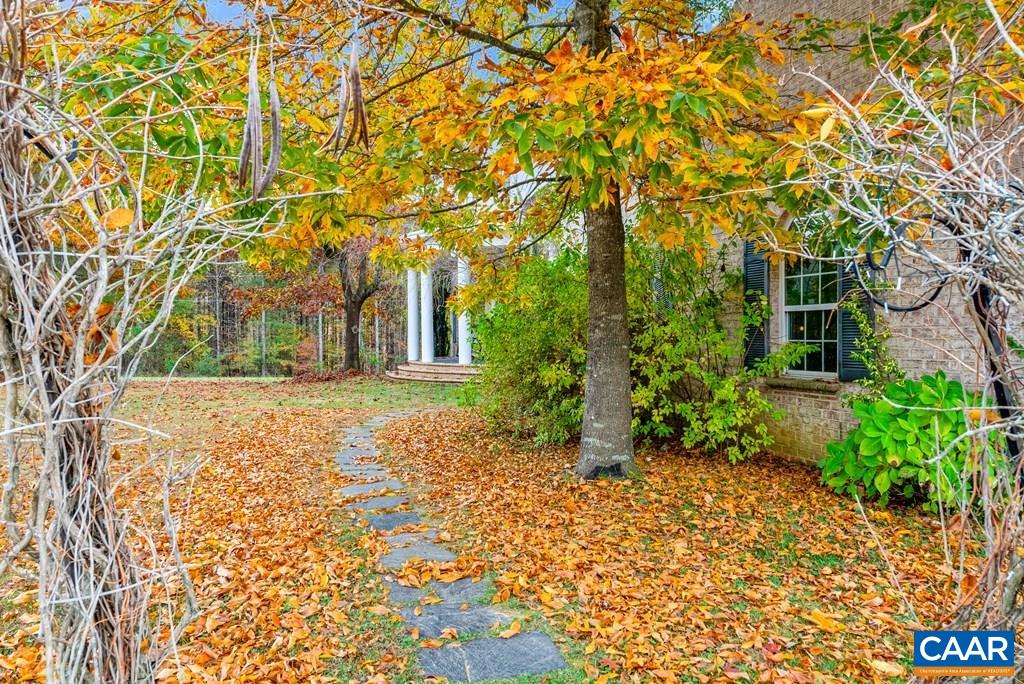 574 OLD KINGS RD, DRAKES BRANCH, Virginia 23937, 4 Bedrooms Bedrooms, ,3 BathroomsBathrooms,Residential,574 OLD KINGS RD,675128 MLS # 675128