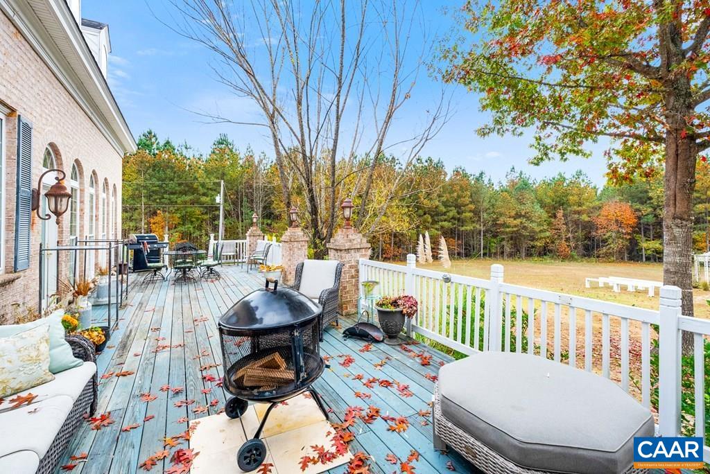 574 OLD KINGS RD, DRAKES BRANCH, Virginia 23937, 4 Bedrooms Bedrooms, ,3 BathroomsBathrooms,Residential,574 OLD KINGS RD,675128 MLS # 675128