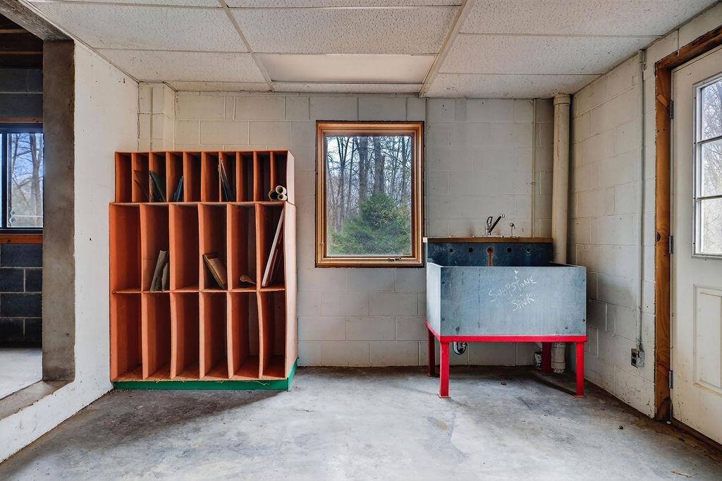 2705 GREENFIELD RD, AFTON, Virginia 22920, 2 Bedrooms Bedrooms, ,2 BathroomsBathrooms,Residential,2705 GREENFIELD RD,675134 MLS # 675134