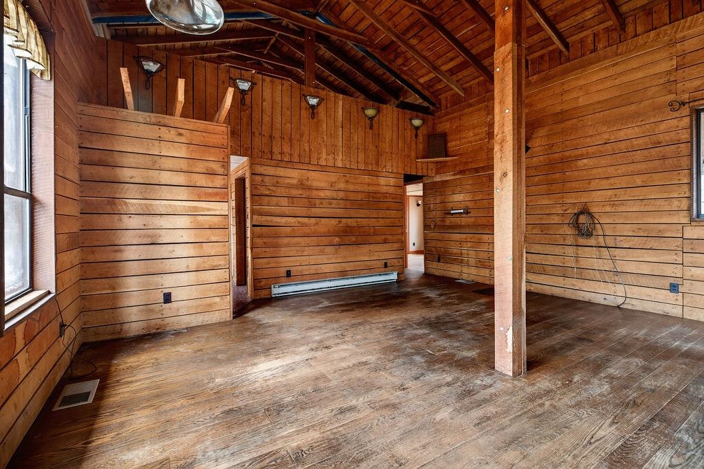 2705 GREENFIELD RD, AFTON, Virginia 22920, 2 Bedrooms Bedrooms, ,2 BathroomsBathrooms,Residential,2705 GREENFIELD RD,675134 MLS # 675134