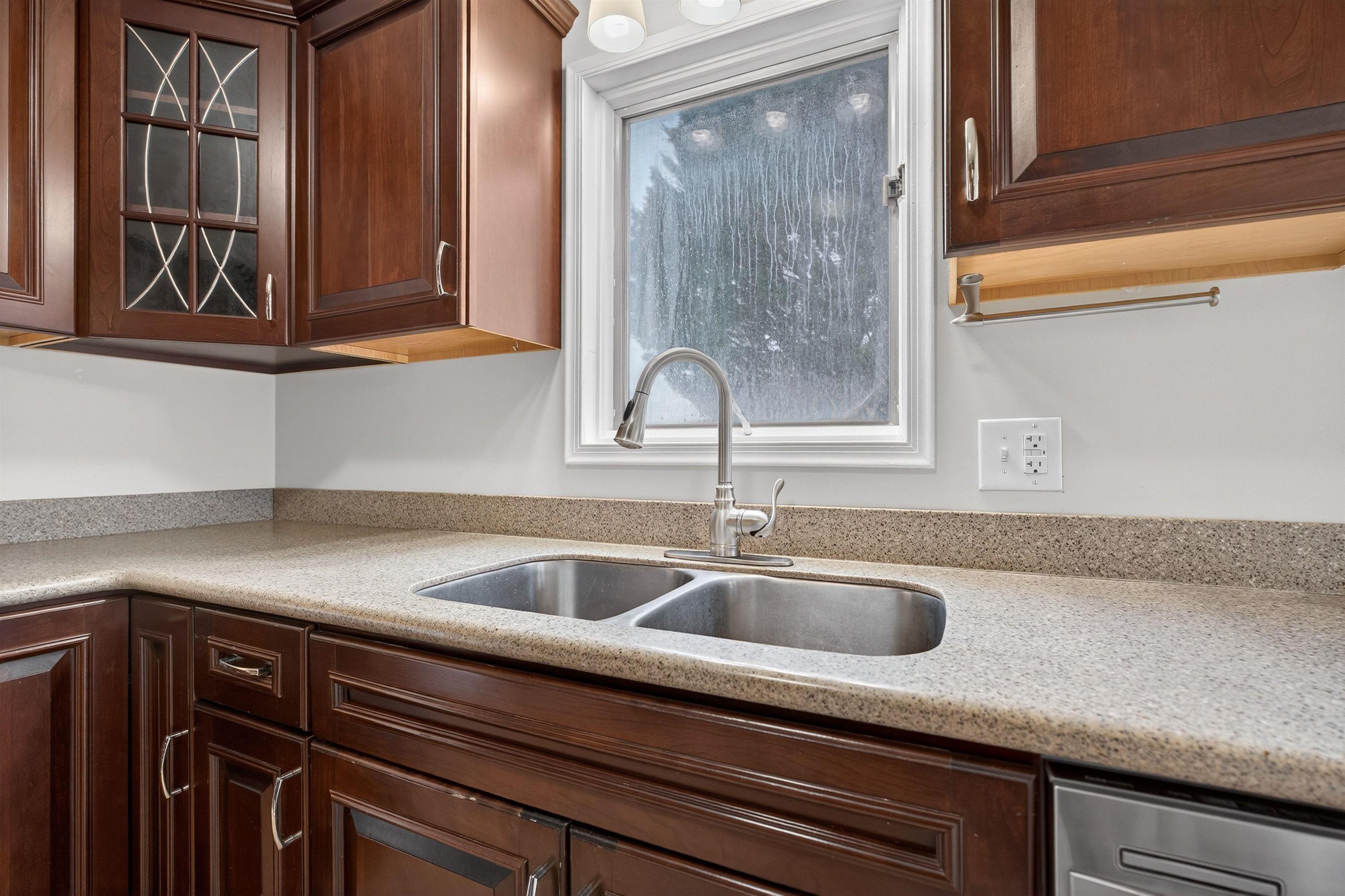 106 SHENANDOAH AVE, SHENANDOAH, Virginia 22849, 3 Bedrooms Bedrooms, ,2 BathroomsBathrooms,Residential,106 SHENANDOAH AVE,675138 MLS # 675138