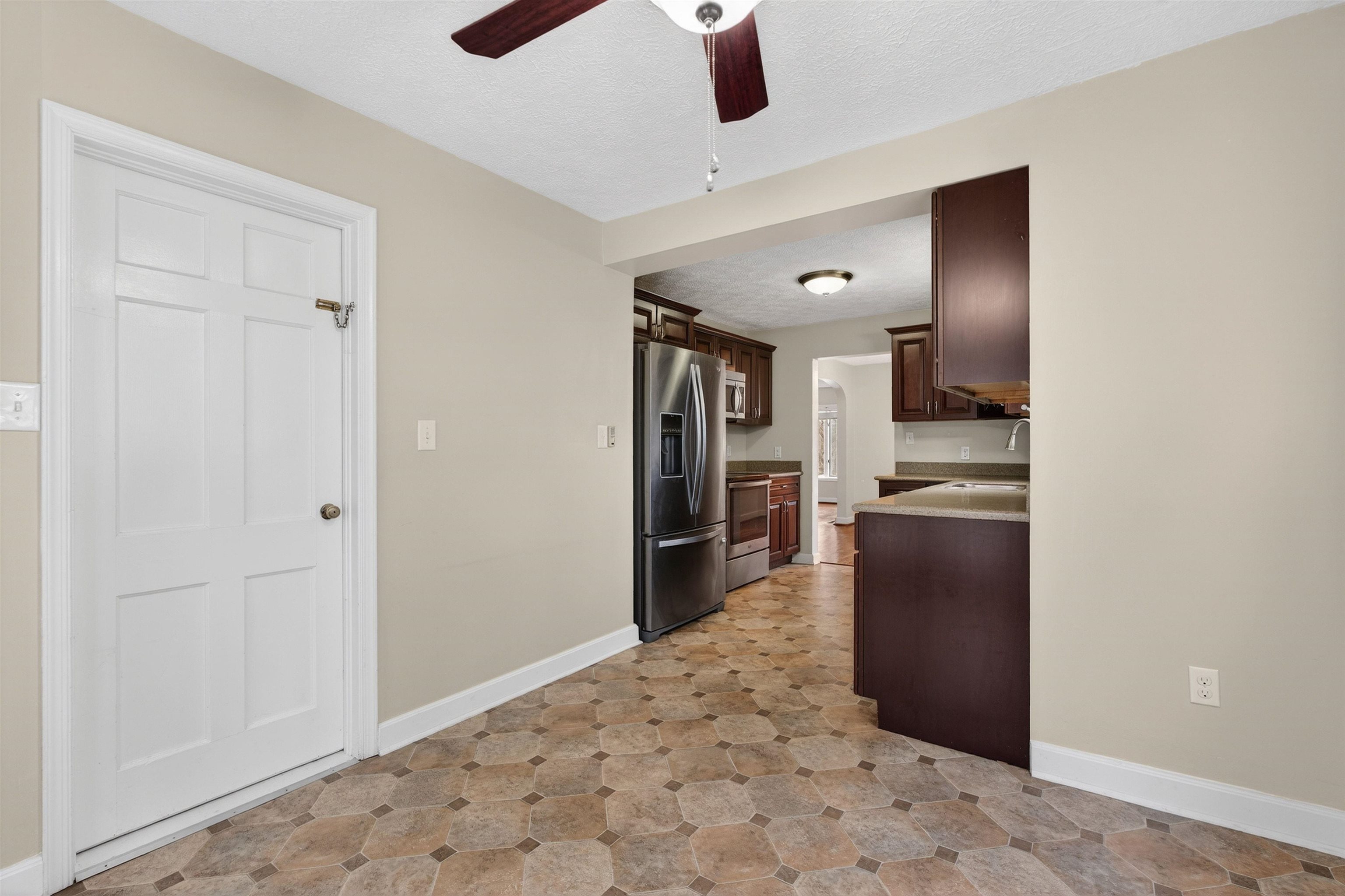 106 SHENANDOAH AVE, SHENANDOAH, Virginia 22849, 3 Bedrooms Bedrooms, ,2 BathroomsBathrooms,Residential,106 SHENANDOAH AVE,675138 MLS # 675138