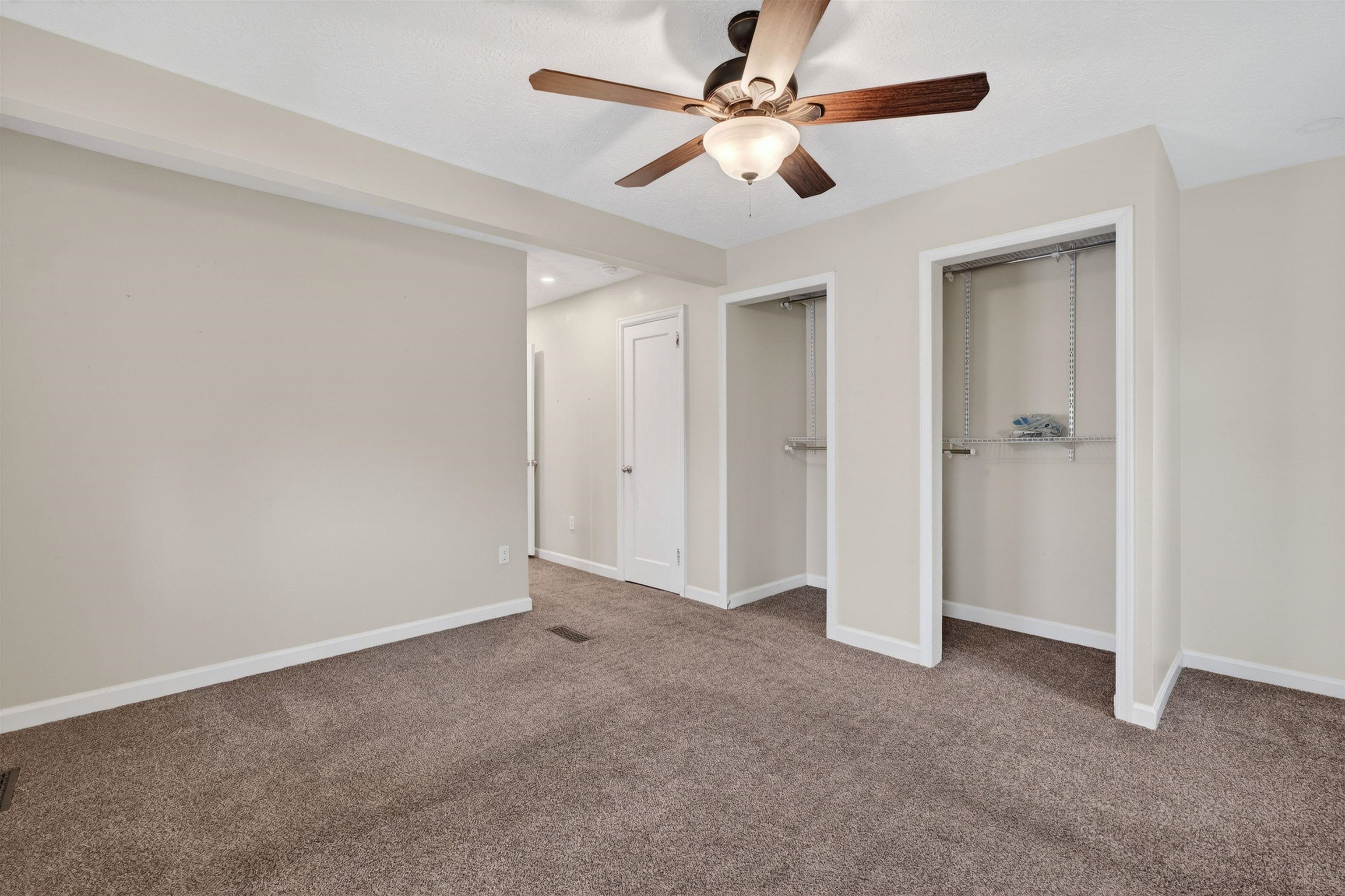 106 SHENANDOAH AVE, SHENANDOAH, Virginia 22849, 3 Bedrooms Bedrooms, ,2 BathroomsBathrooms,Residential,106 SHENANDOAH AVE,675138 MLS # 675138