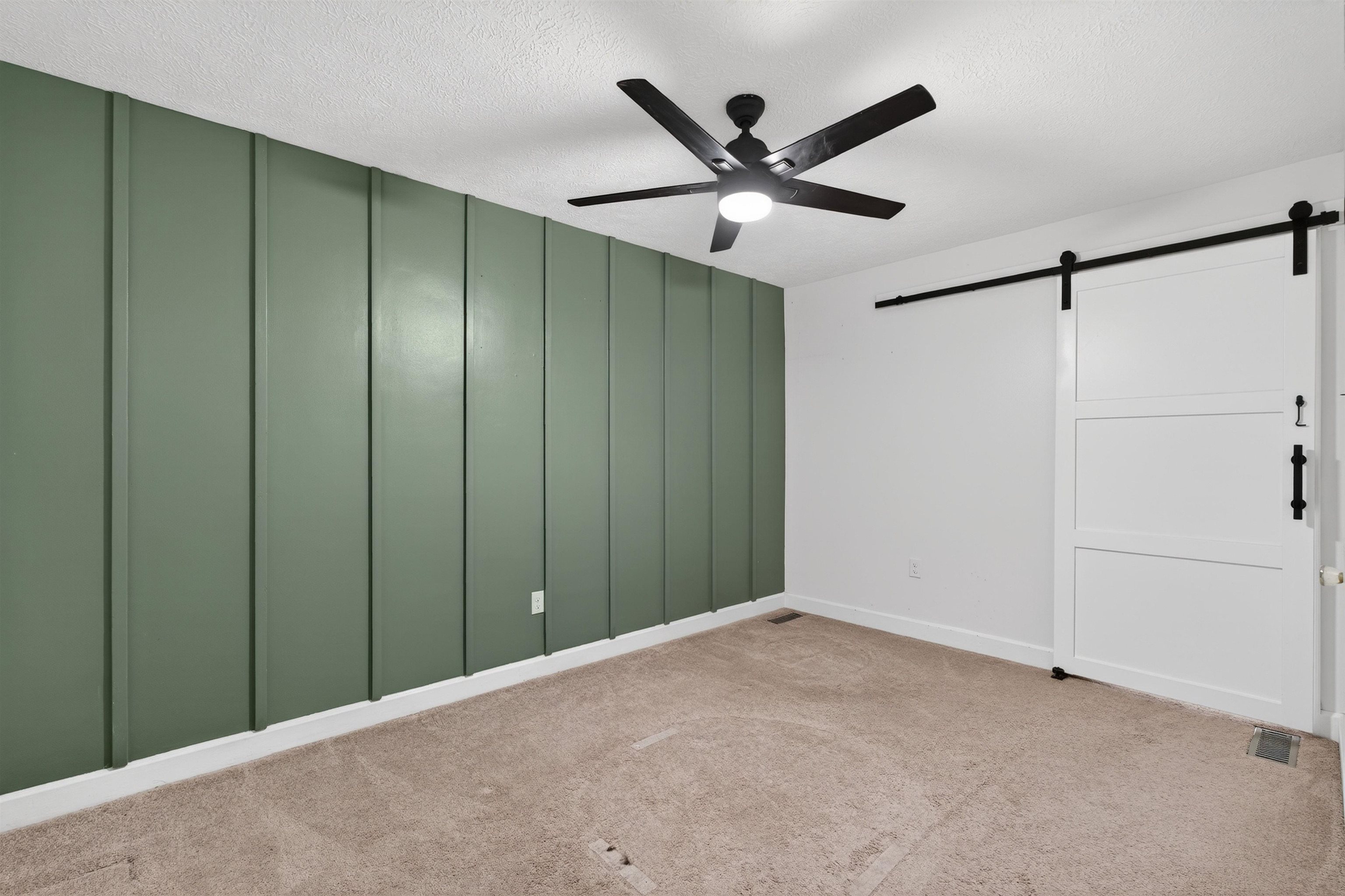 106 SHENANDOAH AVE, SHENANDOAH, Virginia 22849, 3 Bedrooms Bedrooms, ,2 BathroomsBathrooms,Residential,106 SHENANDOAH AVE,675138 MLS # 675138