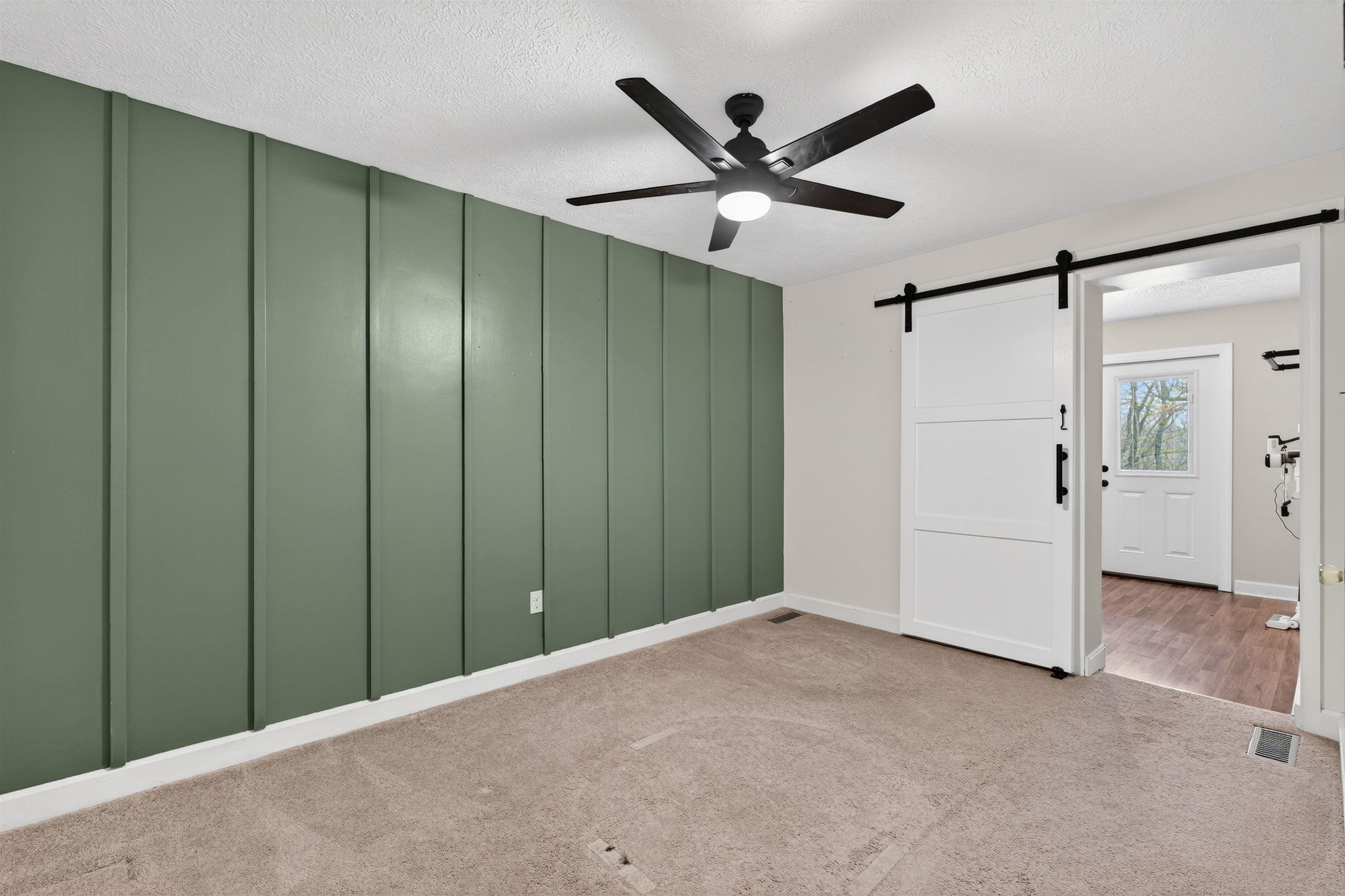 106 SHENANDOAH AVE, SHENANDOAH, Virginia 22849, 3 Bedrooms Bedrooms, ,2 BathroomsBathrooms,Residential,106 SHENANDOAH AVE,675138 MLS # 675138