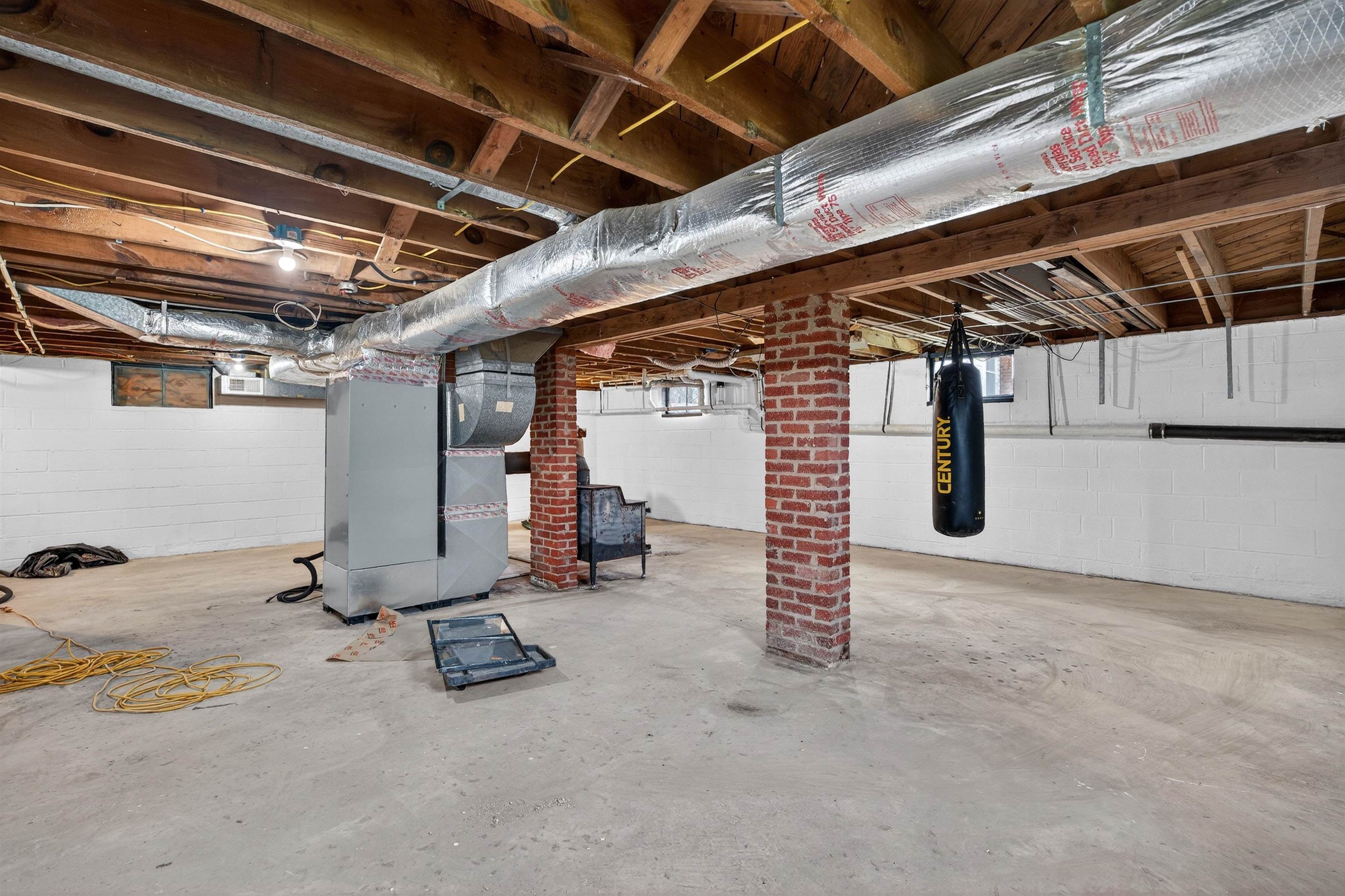 106 SHENANDOAH AVE, SHENANDOAH, Virginia 22849, 3 Bedrooms Bedrooms, ,2 BathroomsBathrooms,Residential,106 SHENANDOAH AVE,675138 MLS # 675138